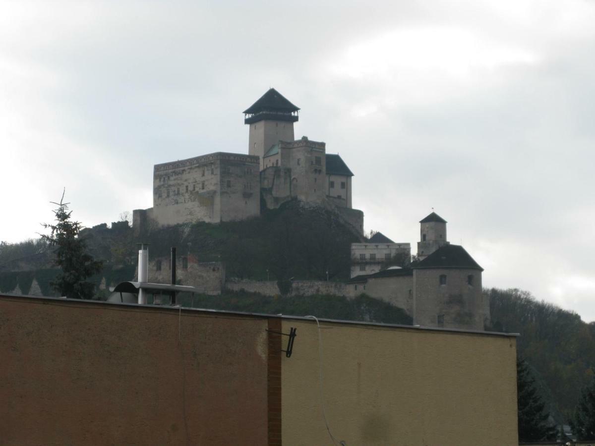 Appartamento Privát na Sihoti 1 Trenčín Esterno foto
